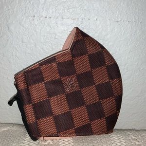 Designer facemask brown